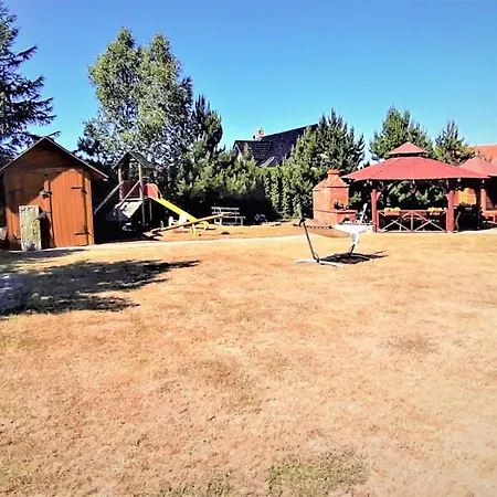 3 Bedroom Beautiful In Prázdninový dům Lebieniec